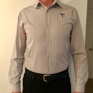 *TESLA* men’s grey button down shirt medium